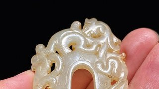 玉雕|汉 和田玉籽料 白玉 鸡心佩 龙纹 韘形玉珮