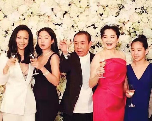 林青霞|河南乡村教师突然得知：亲生妹妹竟是林青霞，拒绝妹妹200万补偿