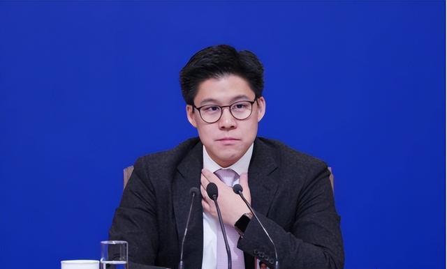 霍启刚|霍启刚放弃富二代生活，选择一条最难的路，但这次名单里却没有他