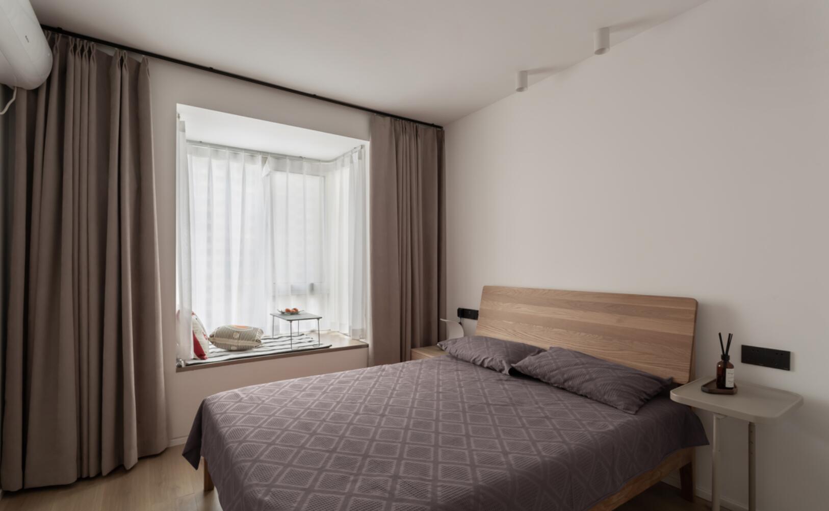 难怪很多人喜欢给墙面“留白”,他98㎡新家,不杂不乱,舒适极了