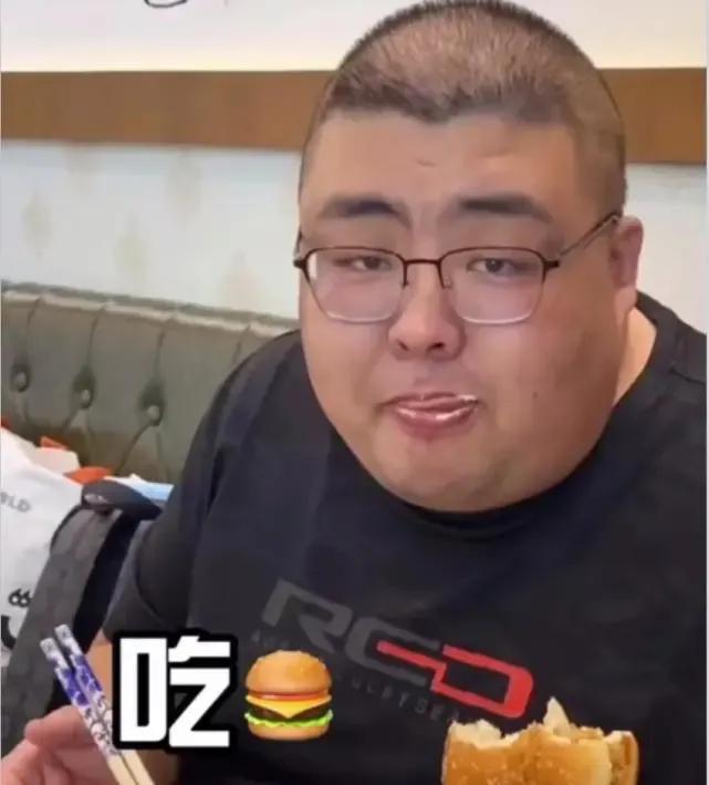 |?吃播界的4巨头:泡泡龙和闻味哥离开了人世,恩克和胖猴仔也危险!