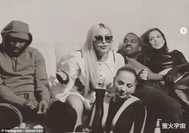 麦当娜|坎耶携女友当众献吻,扭腰抬腿凹翘臀,和麦当娜聚餐抢风头