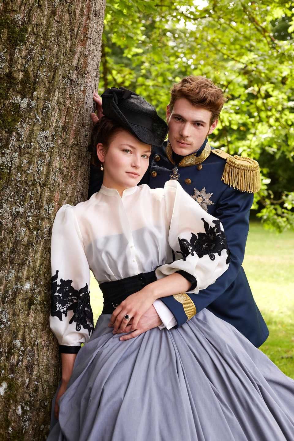 茜茜皇后|《茜茜皇后》真实故事:最美皇后极度奢华,用鸡蛋、白兰地护发