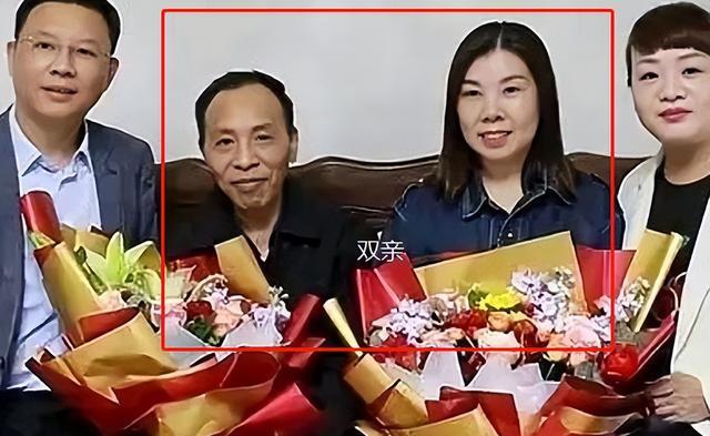 高健|28岁总调度高健火出圈,他背后的女人身份曝光,恋爱史堪比偶像剧