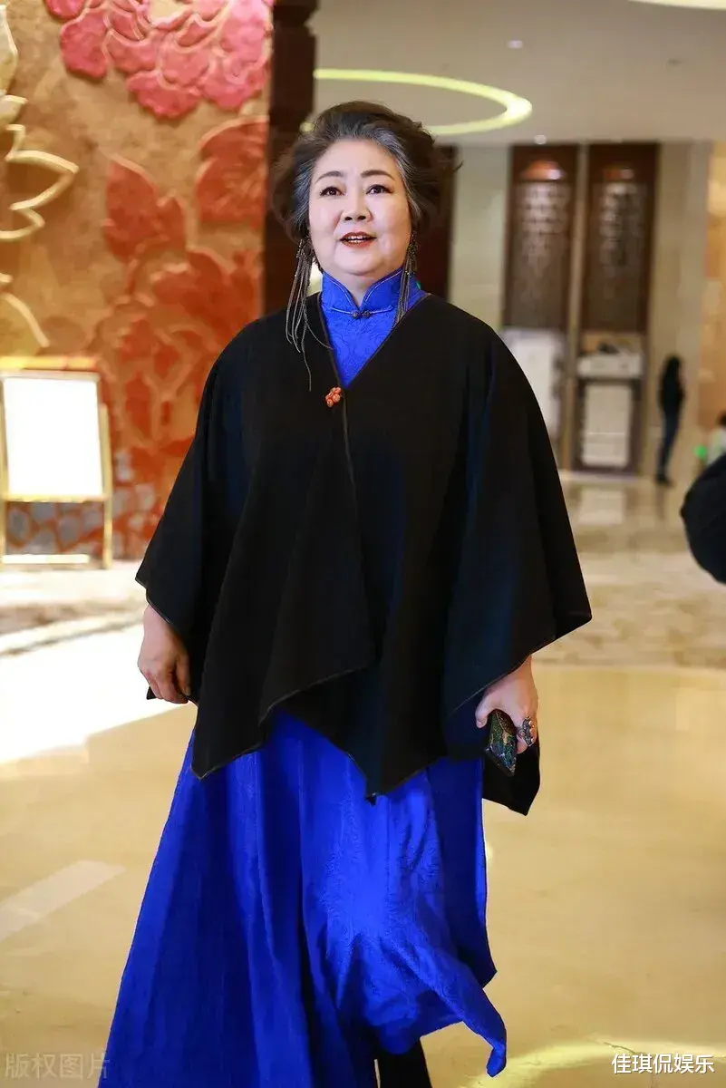 萨日娜|“人间慈母”萨日娜惊艳亮相,这次终于不负众望,入围金鹰奖最佳女配角