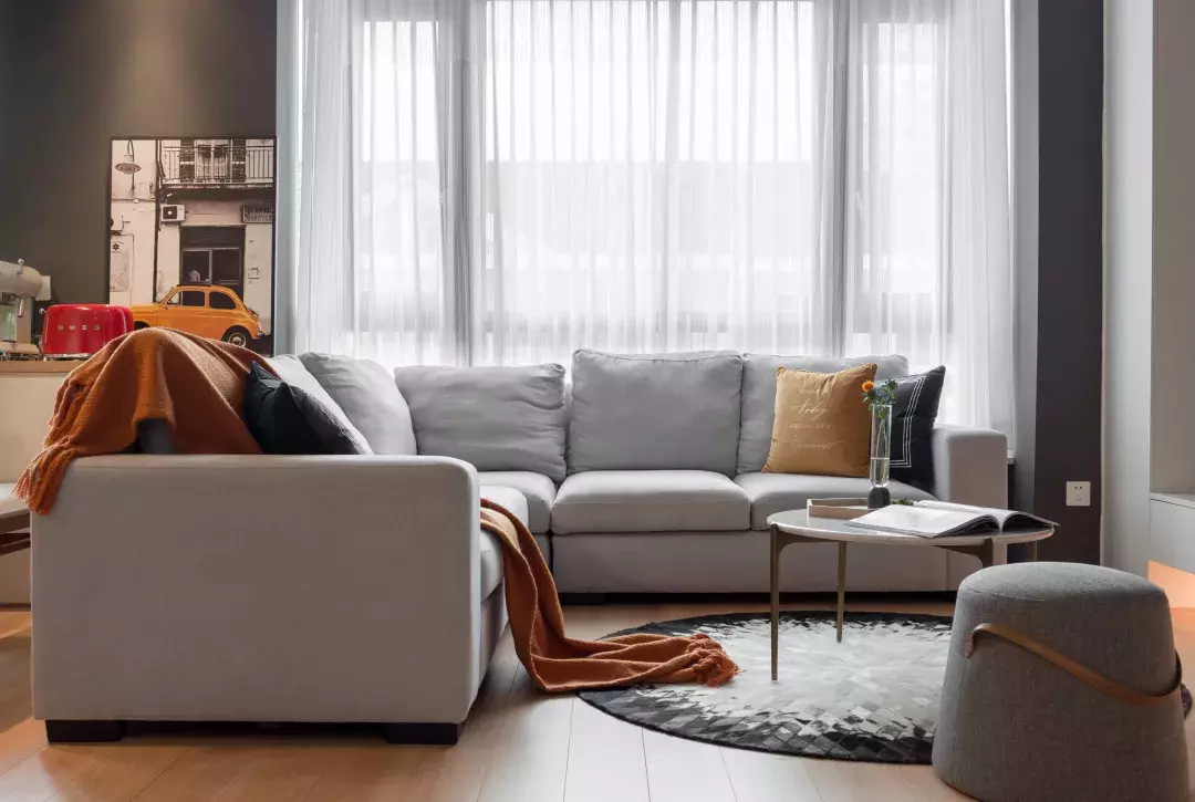 小夫妻买下105㎡奇葩阁楼,砸掉数面墙,浪费空间却让幸福暴增