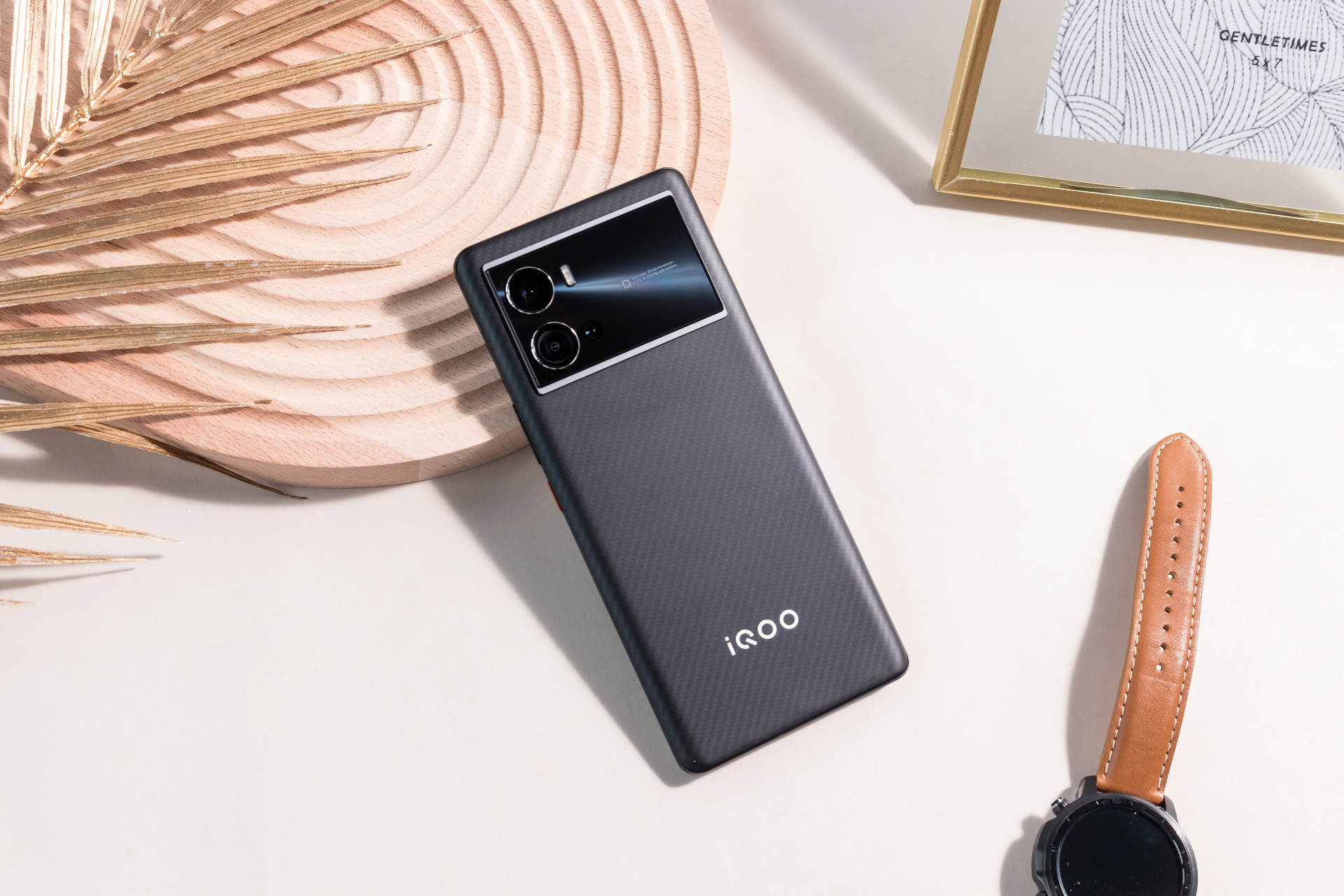 iqoo|又一优秀设计案例到来,iQOO 9 Pro赛道版将速度与美学完美结合