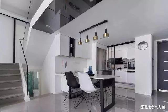 晒晒130平复式楼，进门就被挑高式客厅给迷住了，全屋优雅高级！