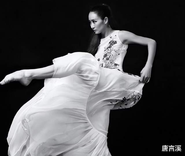 戚薇|离开乡村爱情10年,观众只认识她,王亚彬离开赵本山后去哪了?