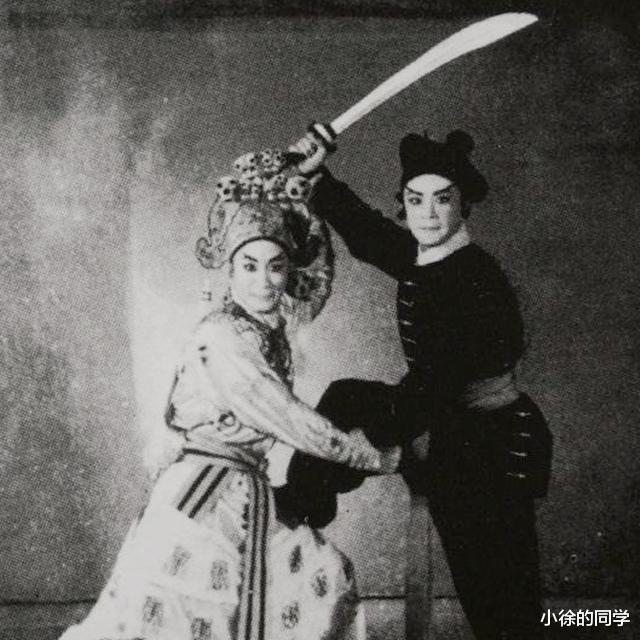 六小龄童|猴王六龄童追悼会：唐僧送最后一程，现场上千人送行