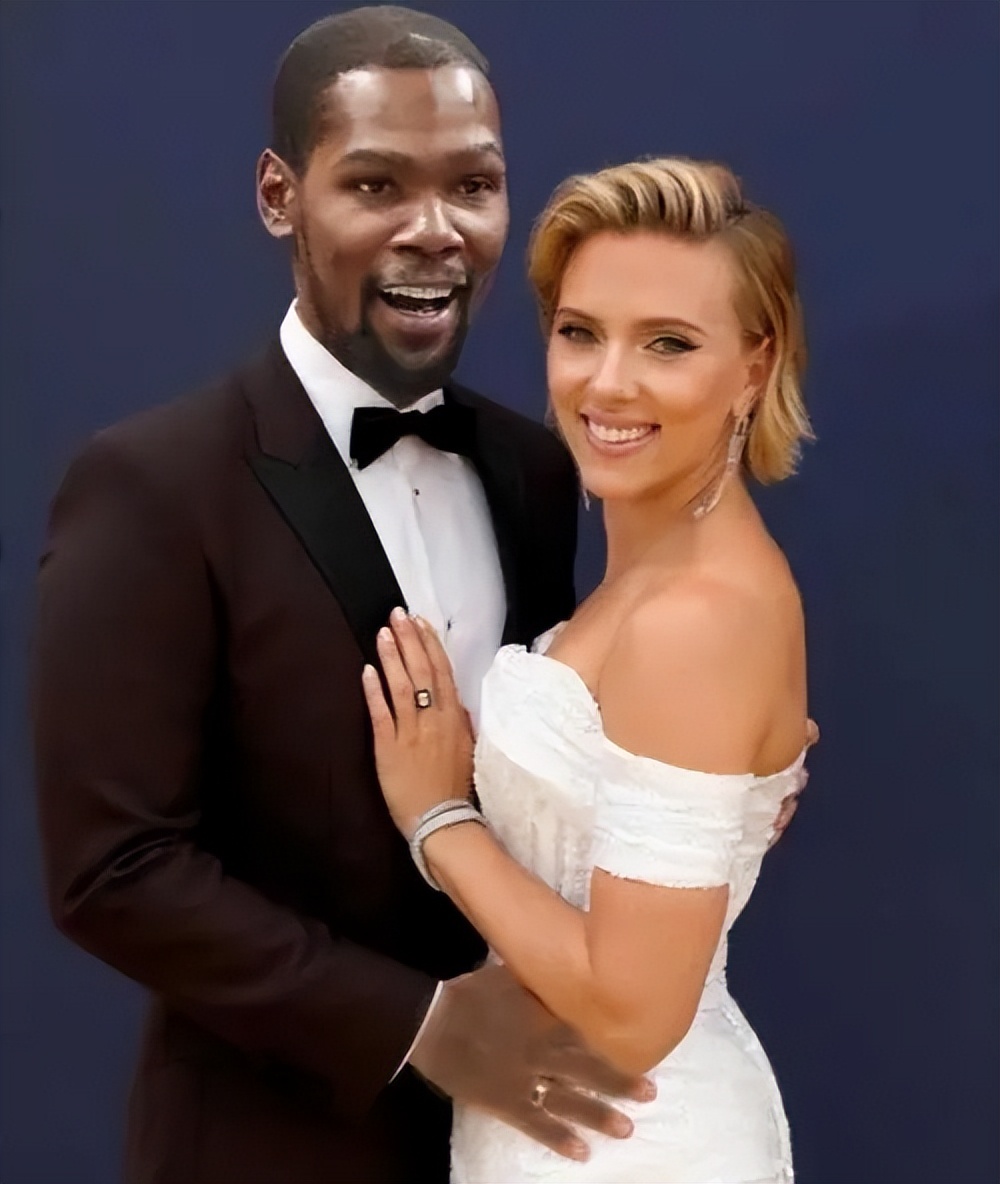 斯嘉丽|38岁的斯嘉丽大变样,面容憔悴身材松垮成大妈!难怪杜兰特变心了