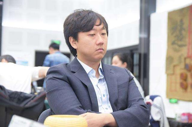 李昌镐|21日围棋赛事 老将李昌镐止步LG预选 於之莹亚运出线 一力辽胜出