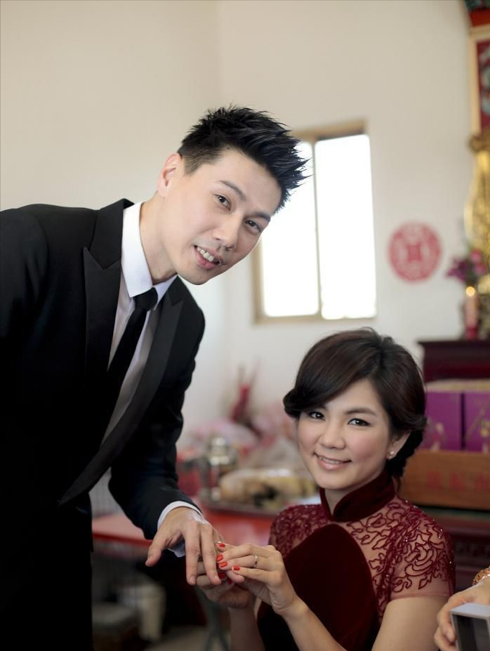 黄维德|Ella庆祝结婚10周年,提前过母亲节被儿子治愈,网友大赞劲宝很会撩