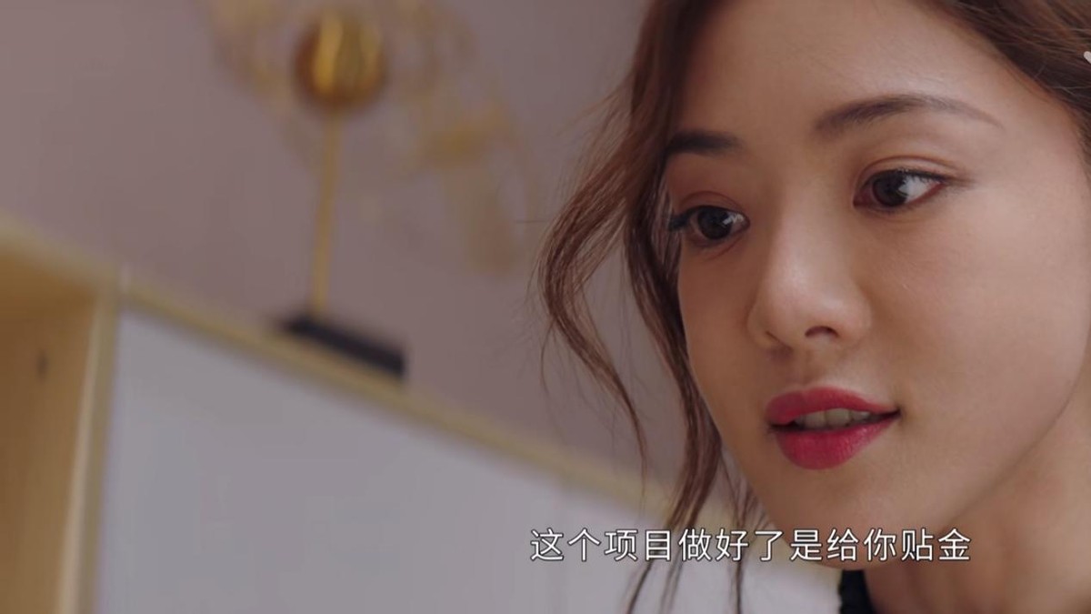 |39岁邓家佳脱离滤镜演职场女性，让多少“丫头教”女演员羞红脸