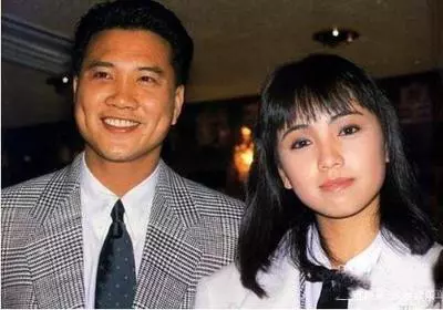 万梓良|万梓良告慰前妻恬妞：虽然离了婚，但是你和你女儿，仍是我的亲人