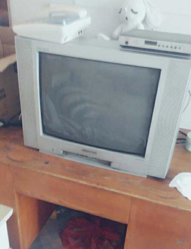 住的是出租房,用的是二手破旧家具,有谁比我嫁的更心酸?