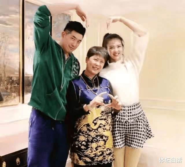 陈冠希|隆重！张常宁回门宴不输婚礼，50岁美艳婆婆亮相，岳母喂女婿汤圆