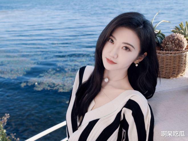 景甜|娱圈标杆！5位零绯闻女星，情史干净不滥交，拒绝靠炒作赚流量