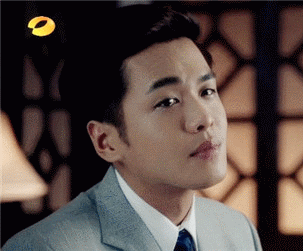 张若昀|娶八年女友，演一个火一个，他简直是小说里走出来的男主