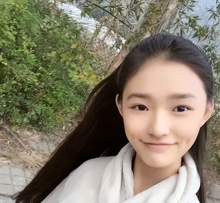 爱情公寓|初见美貌惊人，再见平平无奇！第一眼美女太坑人