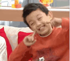 吴磊|赵露思公开22岁小狼狗，182cm八块腹肌的年下弟弟，谁不心动啊？