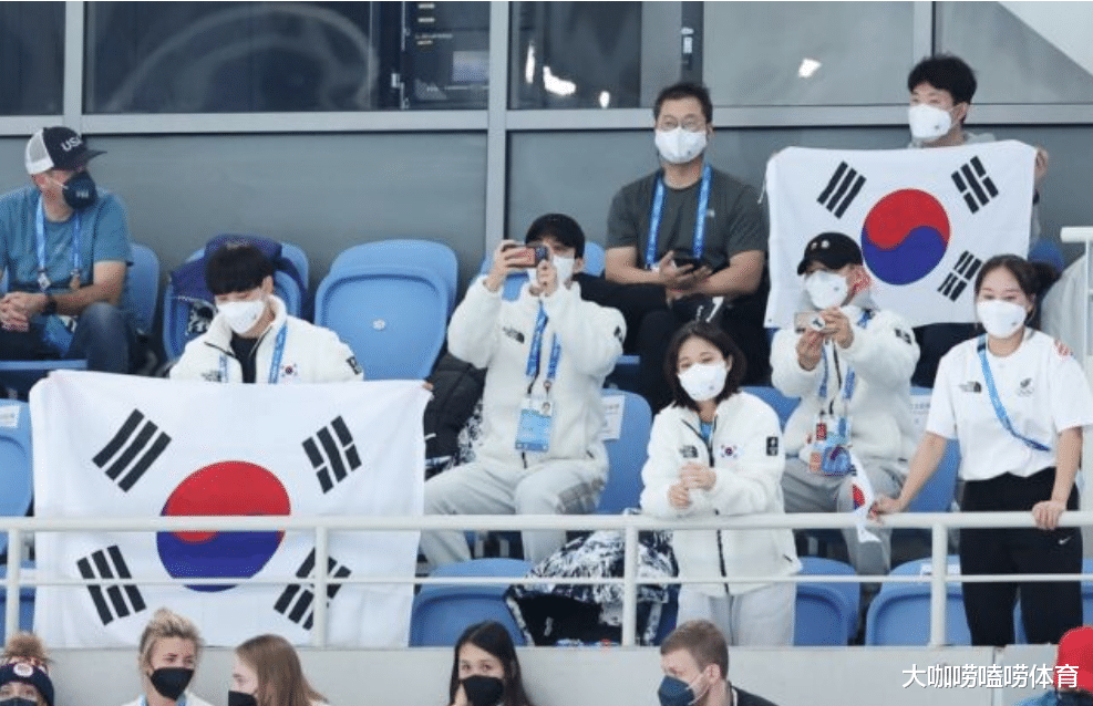 韩国队|差距！韩国选手不雅手势挑衅，中国名将暖心回应，这就是大国格局