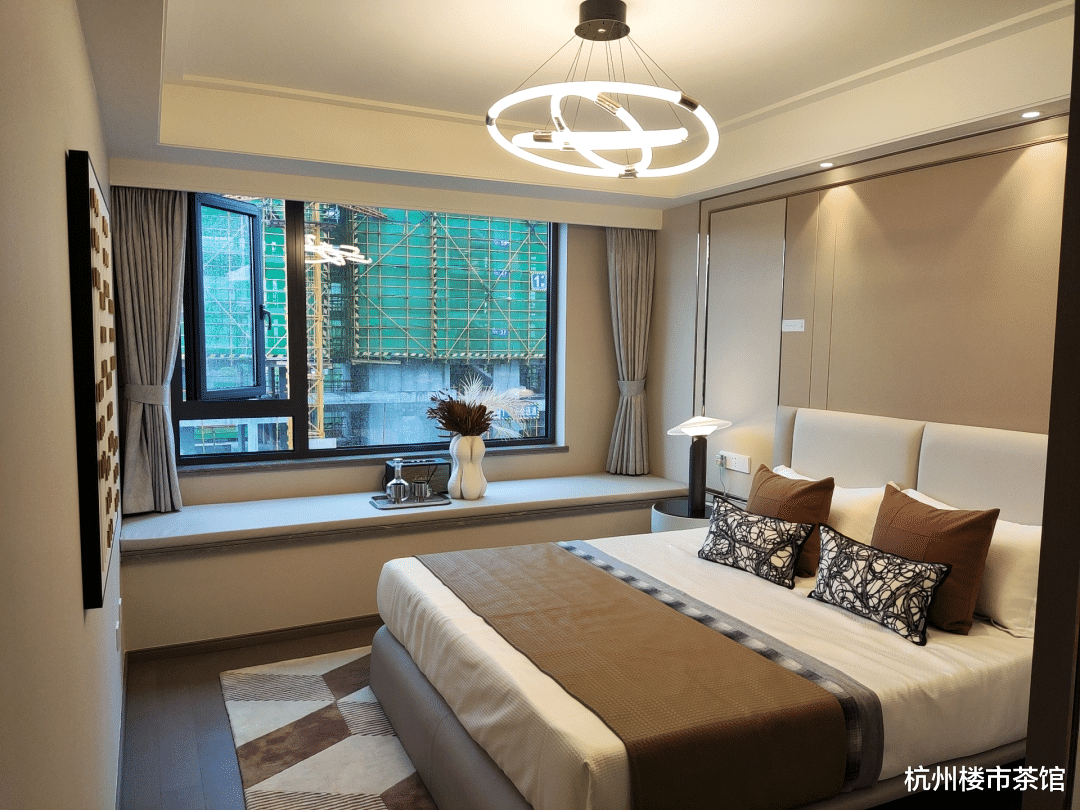 飘窗|杭州2万级刚需盘的王者——滨江风荷叠翠跑盘记