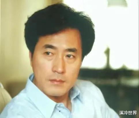 杨立新|杨立新：“养”徐帆三年，给张国荣配音，儿子杨玏让他烦恼