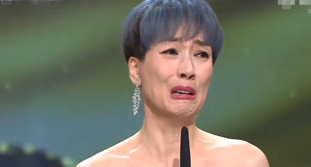 TVB|江美仪获奖感言,以为不是“亲生女”不能拿奖,觉得自己很争气