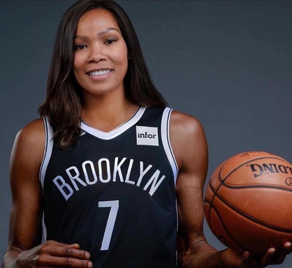 |当NBA球星被P成女性，谁的魅力依旧？