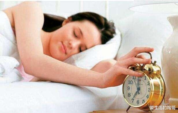 胶原蛋白|女人40岁后,不管有钱没钱,建议多吃这4样,脸色红润,显年轻