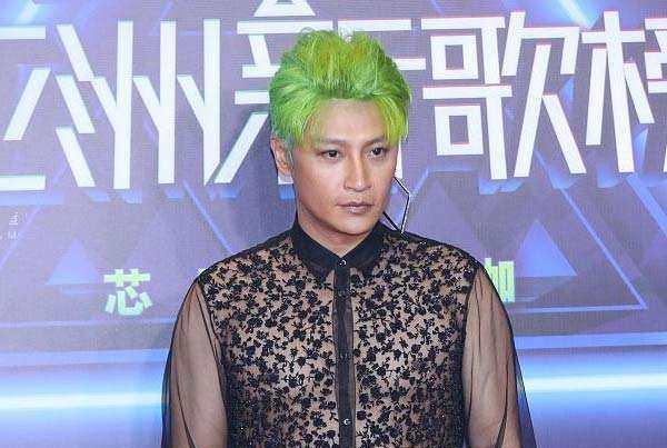 星球大战|陈志朋直播人气直线下降，自己既心酸又尴尬，放下面子让粉丝点赞