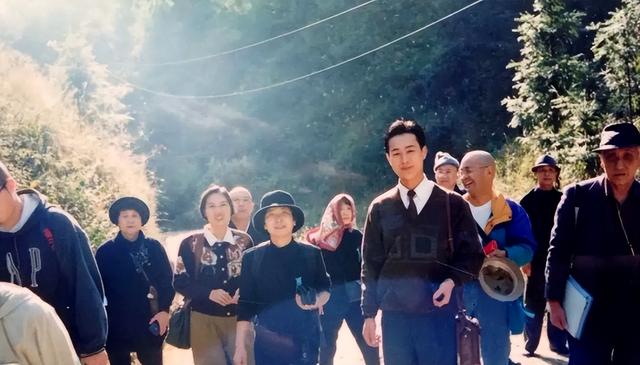 胡歌|《狂飙》收官：蛰伏19年，他再也藏不住了