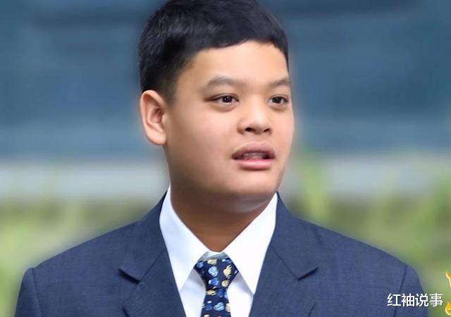 西拉米罕见换发型，bobo头时髦又俏皮，颜值上碾压苏提达王后