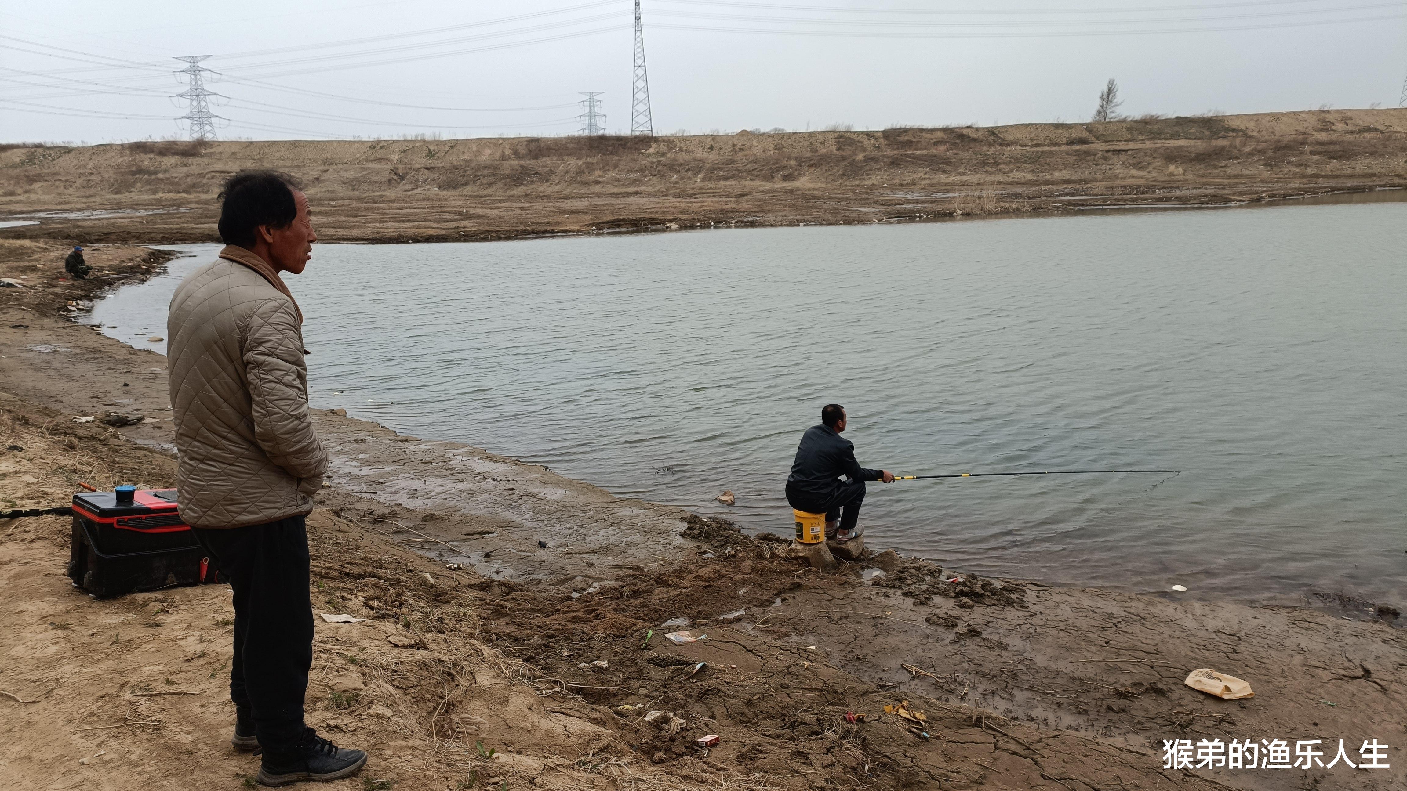 离婚|为了钓鱼媳妇都不要了，东北男子野外生存60多天，现在后悔死了