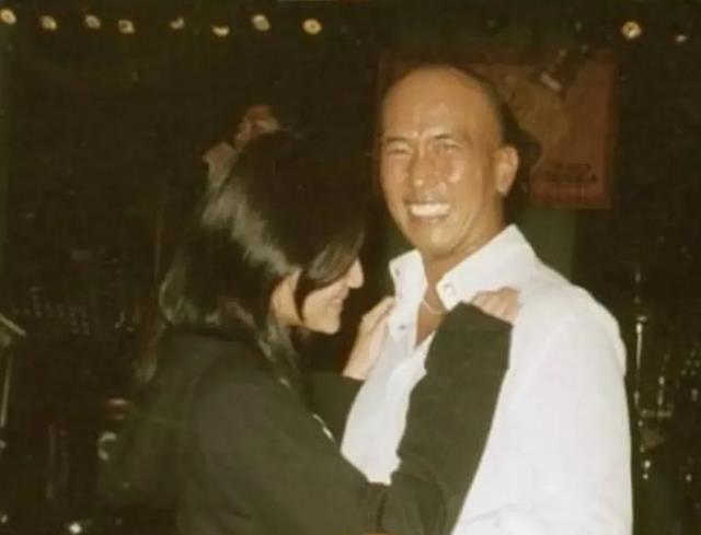 大S|45岁的大S再嫁单亲家庭,男方妈妈曾公开表示:不生孩子不行!