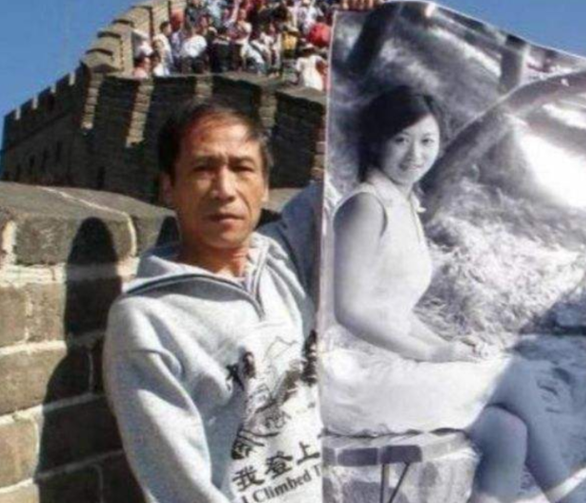 新婚当天大巴发生车祸,主持人魏笑不治身亡丈夫一直未婚