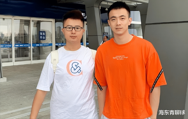 广东队|名记姚全，为何咬着广东队不放，曾与球迷对骂，侮辱广东队球员