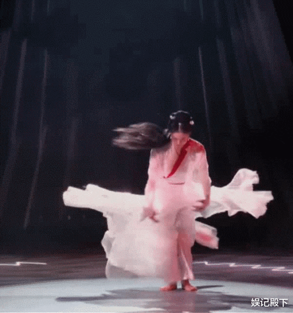 唐诗逸|凭一己之力带火“舞剧”后，唐诗逸怎么就网红化了？