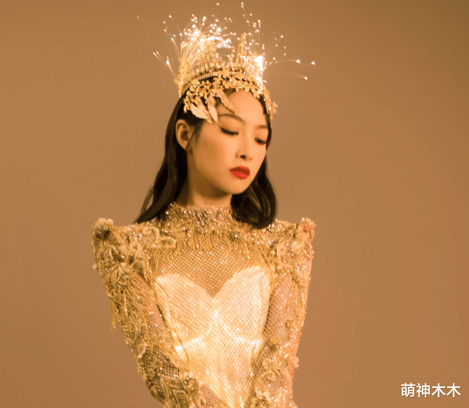 金鹰女神|金鹰女神评选战况更新!赵露思赢面变大,杨紫呼声高,剩4人竞争