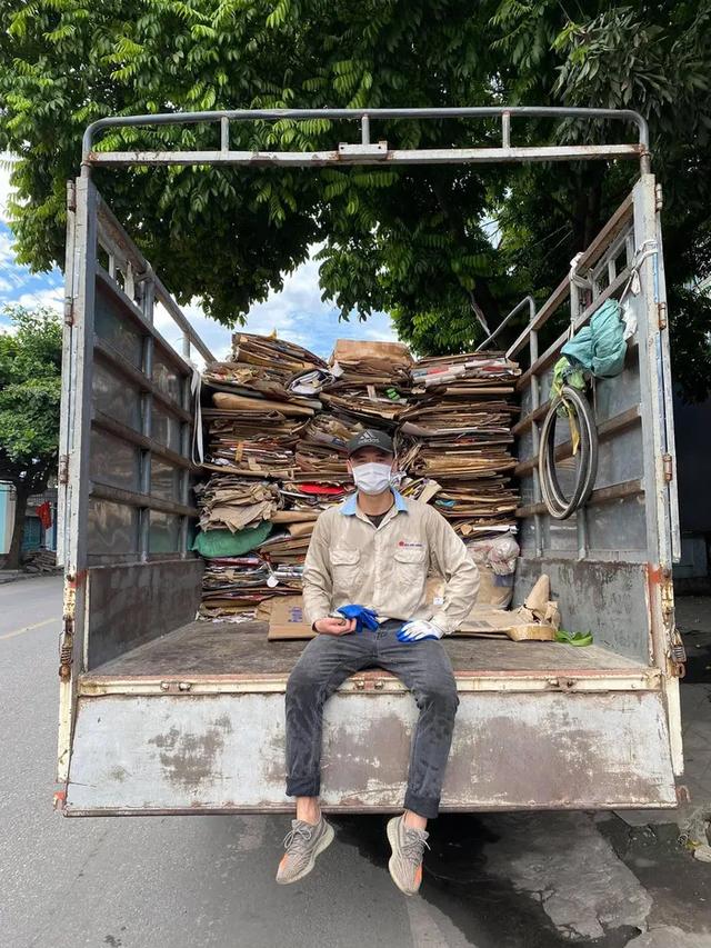 meta|击败国足的越南足球队队长，在农贸市场卖虾谋生？