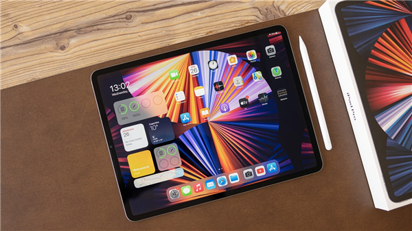 苹果史上最大号平板！新iPad Pro概念图曝光：14.1英寸超大屏