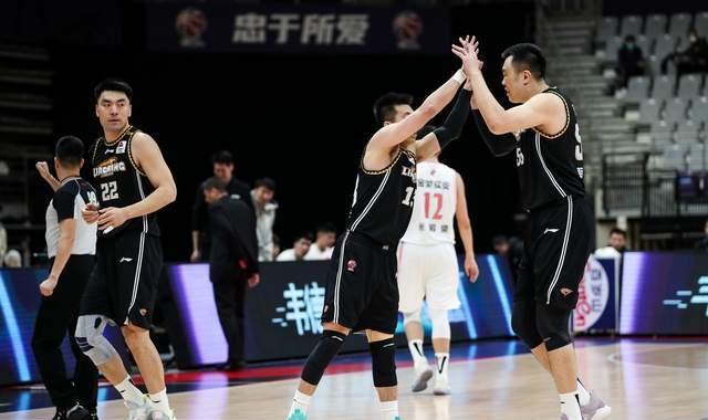 许钟豪|本赛季结束至少有五名老将面临退役，苏伟许钟豪王骁辉名列其中