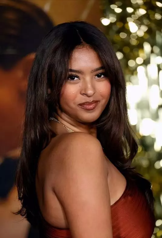 科比·布莱恩特|科比大女儿:19岁发育成熟,240斤身材傲人,继承瓦妮莎绝美颜值