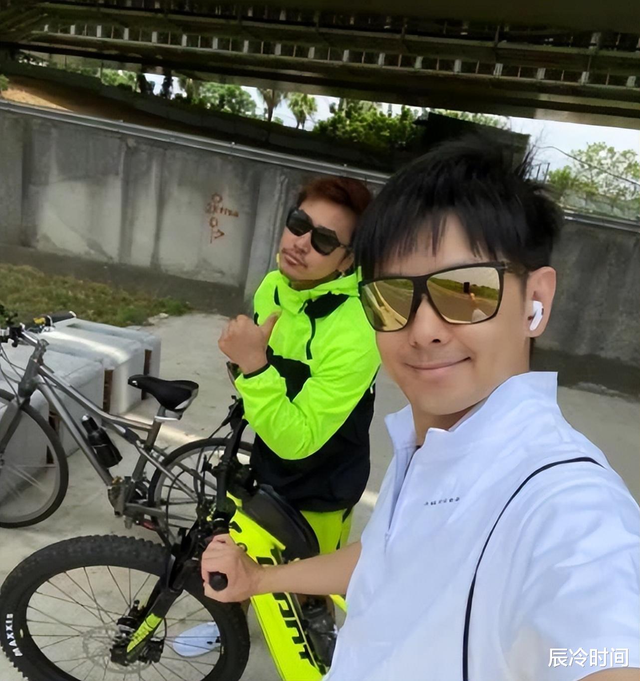 林志颖|林志颖车祸后首次挑战骑行,右手疤痕明显,嘴巴和鼻子变化很大