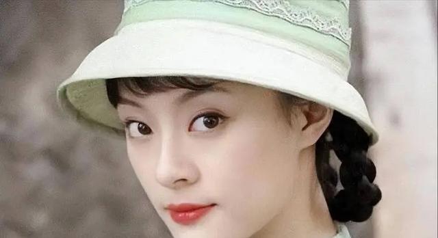 发型 6位拍戏不换发型的女演员，戏里戏外同款造型，万年不变让人串剧