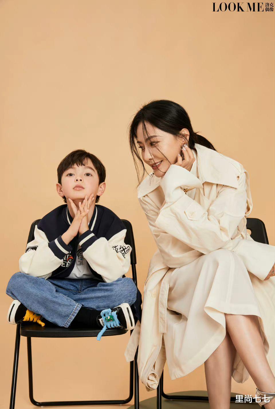 马雅舒|马雅舒罕带俩娃拍大片,一对儿女五官混血感强,儿子挺翘鼻太像爸