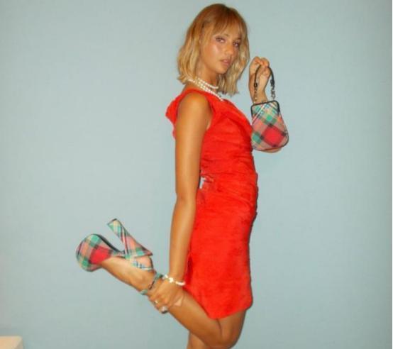 汪小菲|贝克汉姆27岁儿媳和19岁准儿媳闹不和，贝嫂坦言：准儿媳更听话