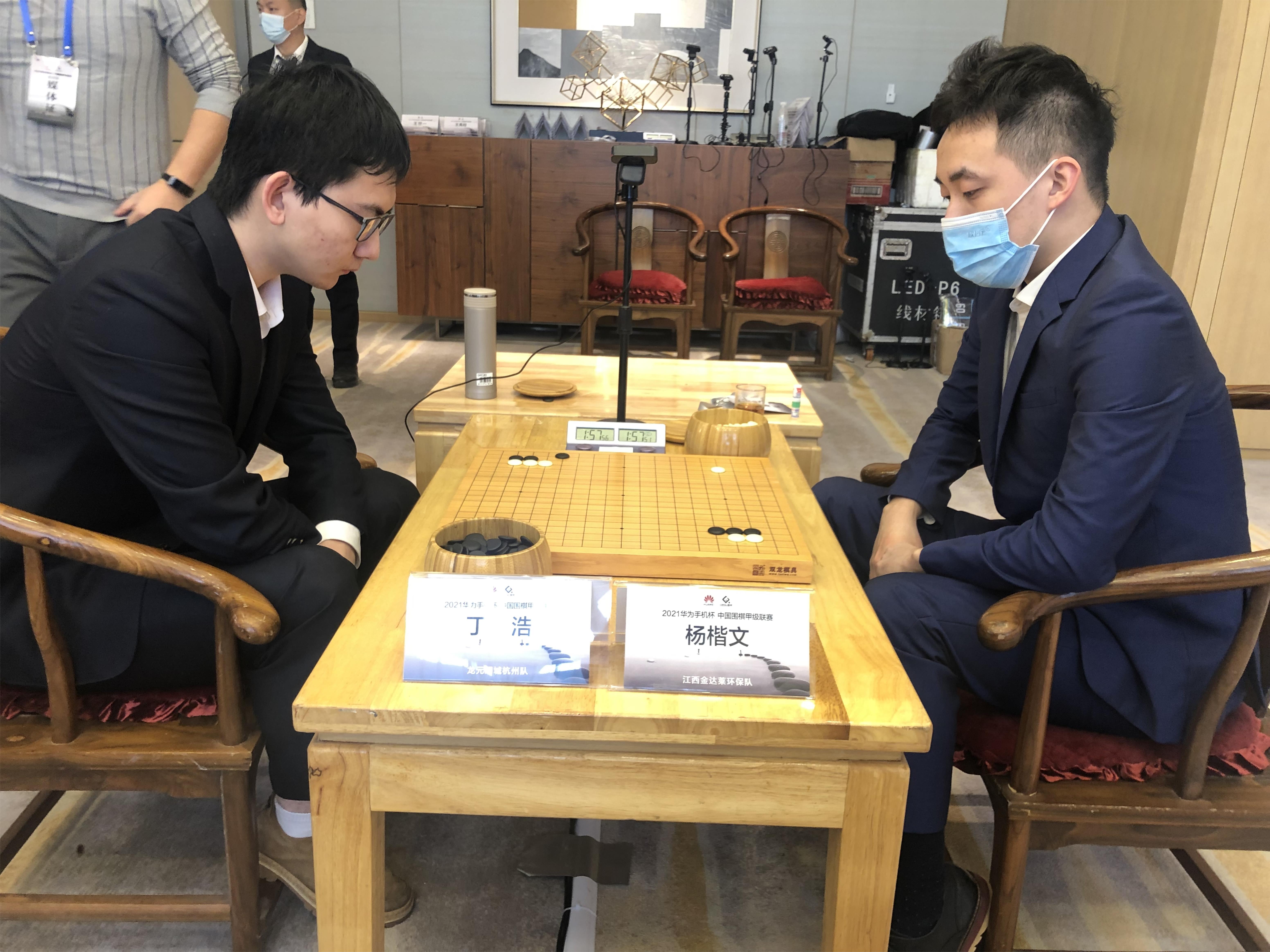 |6盘棋2盘打出大漏勺，丁浩巨优下输掉比赛，谁能战胜申真谞再成谜