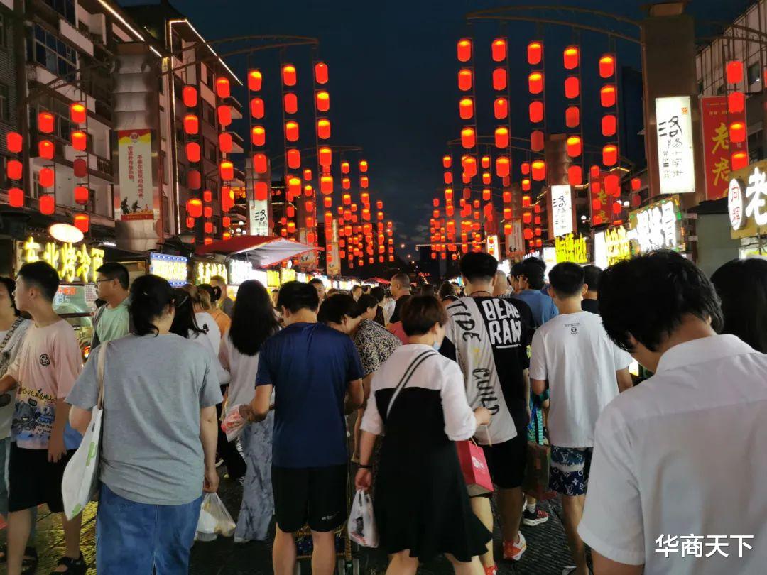 李立群|扬言死守宝岛，被王晶内涵，代言被解约，两面派李立群晚节不保了